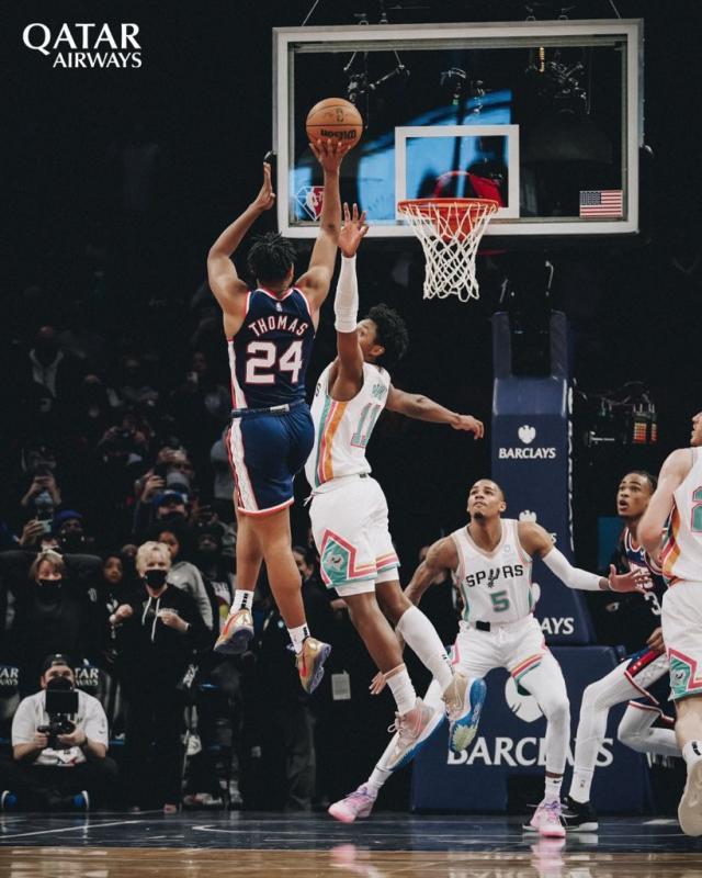 1641761540736059516.jpg K1体育网站-菜鸟得分手绝杀马刺!篮网终结主场5连败仍有隐患