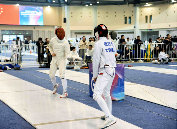 k1体育中国官方网站-硬核设施 精细服务丨盐东方集团助力“盐外杯”击剑赛事盛大开幕|盐城国际会展中心|中国击剑协会|剑道|盐城|比赛_新浪体育_新浪新闻