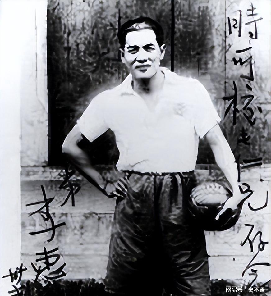 贺龙将军组建的足球队有多强?14场国际赛从无败绩,成为亚洲第一